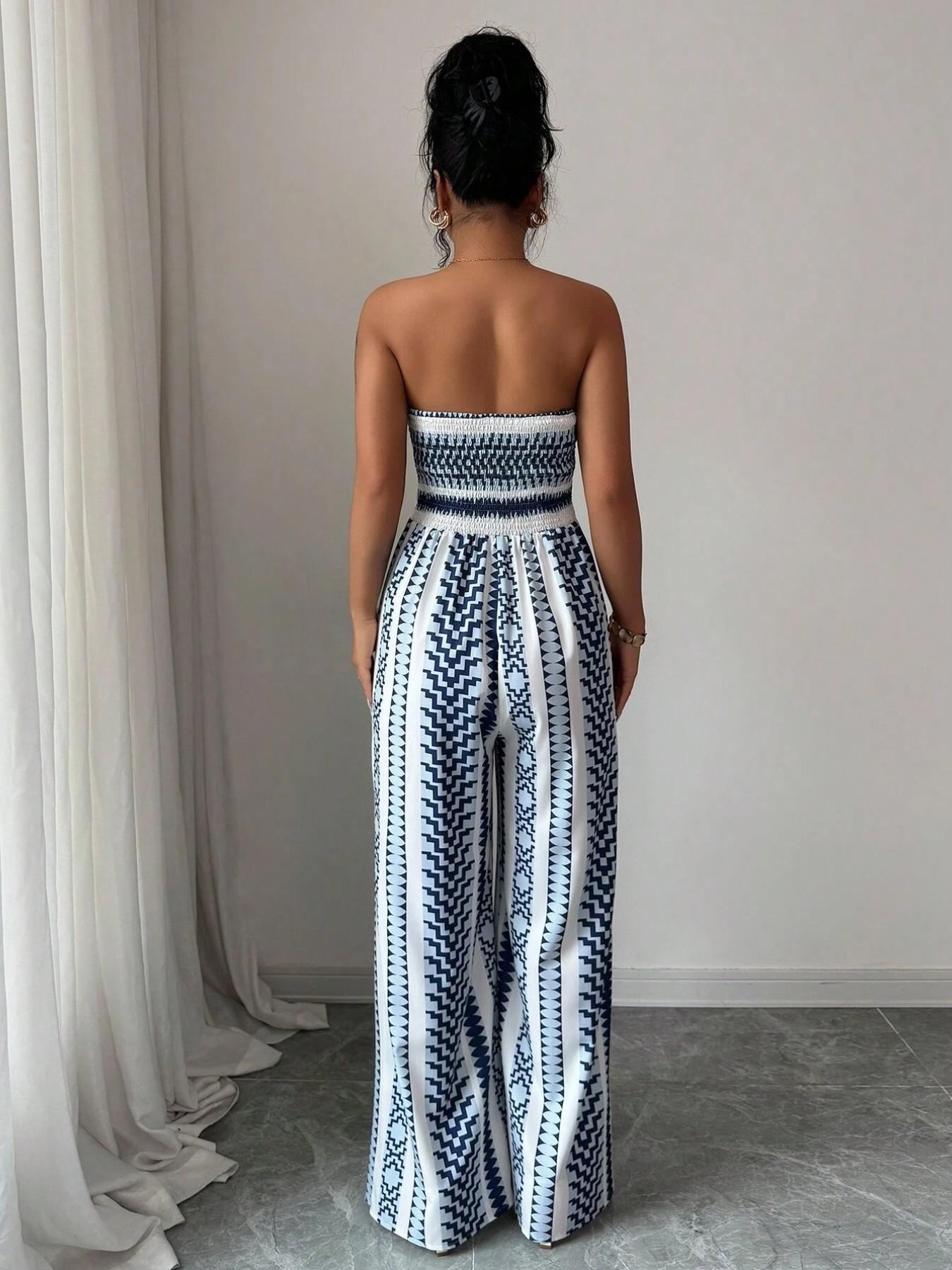 👗💙 Geometric Jumpsuit with Halter Neckline & Side Slit – 50% OFF! Perfect for Beach, Office & Evening. 🔥✨