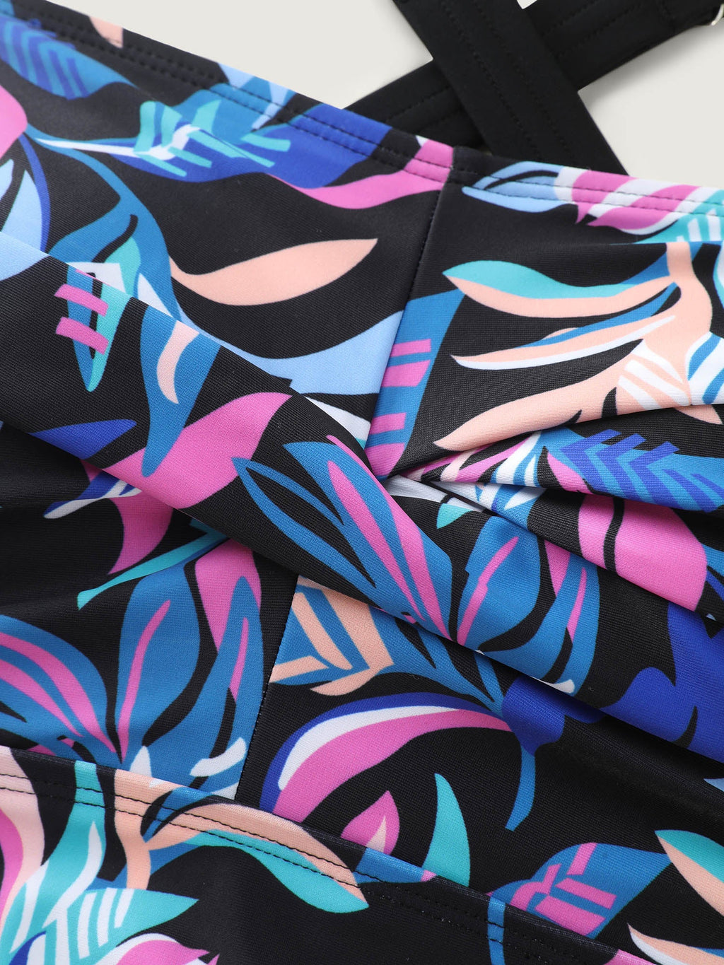 Vibrant Floral Print Twist Front Swim Top